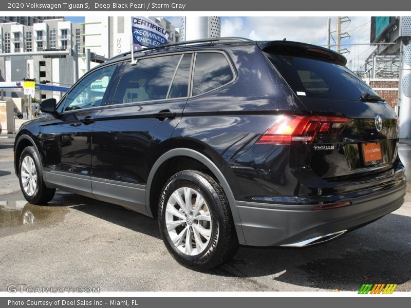 Deep Black Pearl / Storm Gray 2020 Volkswagen Tiguan S