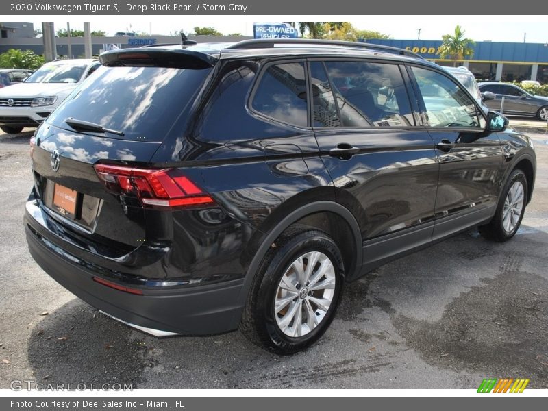 Deep Black Pearl / Storm Gray 2020 Volkswagen Tiguan S