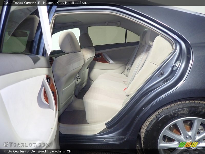 Magnetic Gray Metallic / Bisque 2011 Toyota Camry XLE