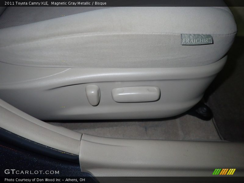 Magnetic Gray Metallic / Bisque 2011 Toyota Camry XLE