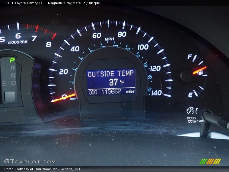 Magnetic Gray Metallic / Bisque 2011 Toyota Camry XLE