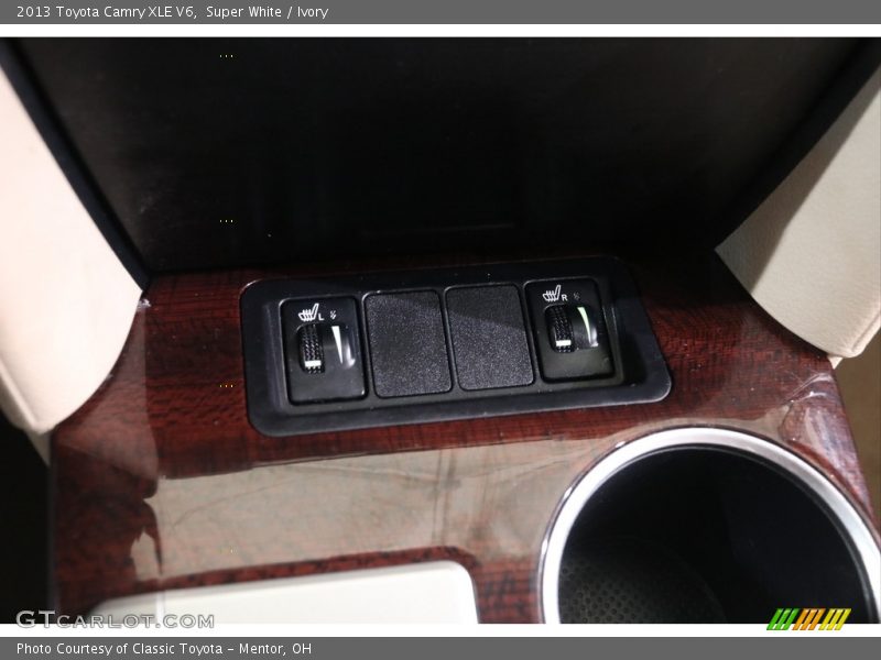 Super White / Ivory 2013 Toyota Camry XLE V6