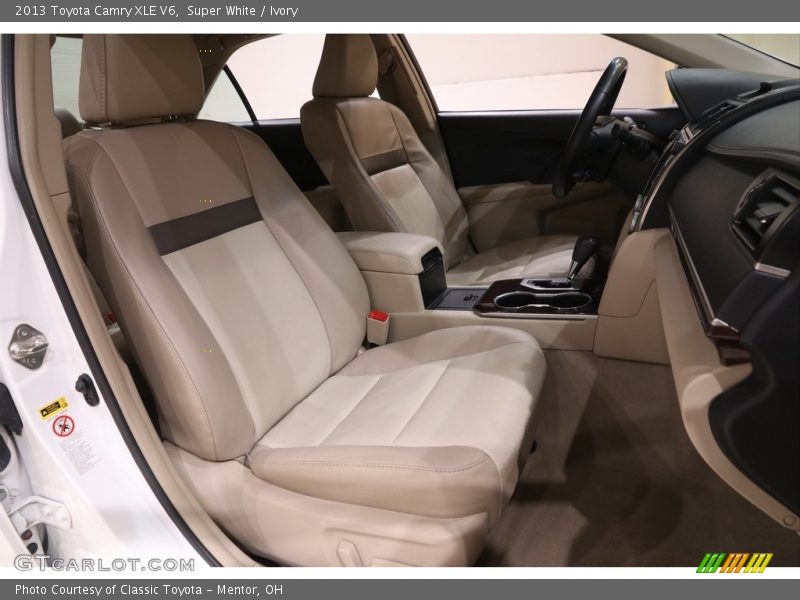 Super White / Ivory 2013 Toyota Camry XLE V6