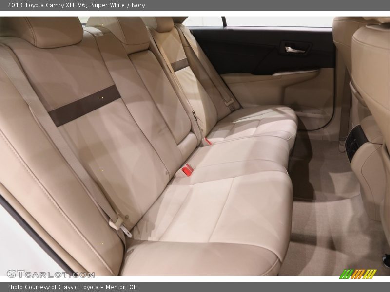 Super White / Ivory 2013 Toyota Camry XLE V6