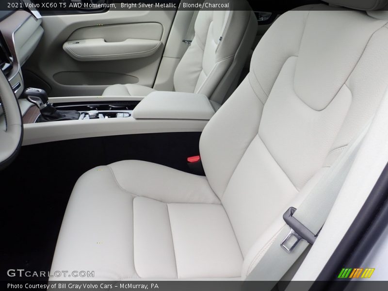 Front Seat of 2021 XC60 T5 AWD Momentum