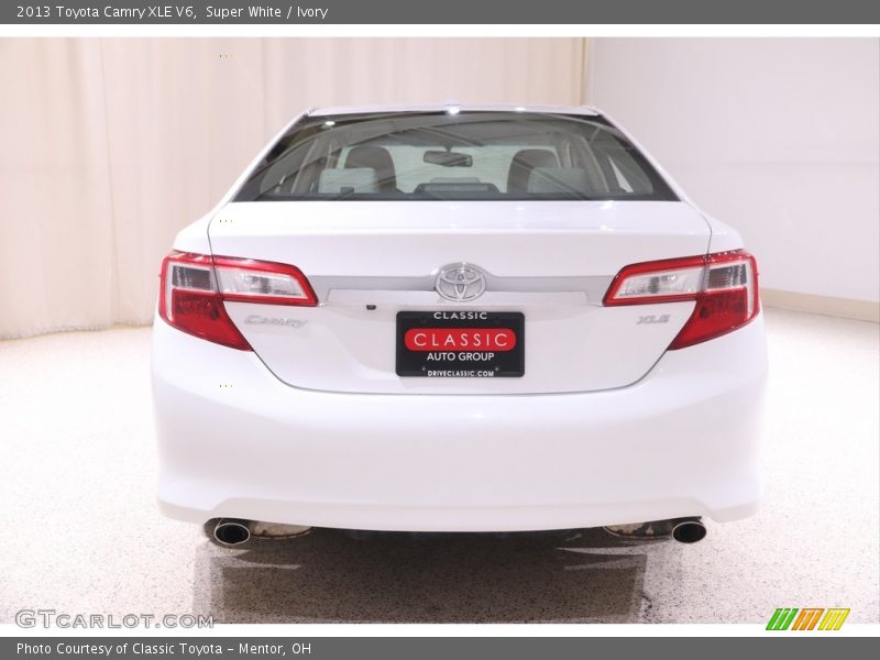 Super White / Ivory 2013 Toyota Camry XLE V6