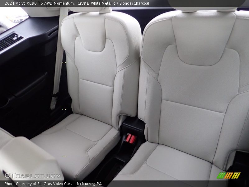 Crystal White Metallic / Blonde/Charcoal 2021 Volvo XC90 T6 AWD Momentum