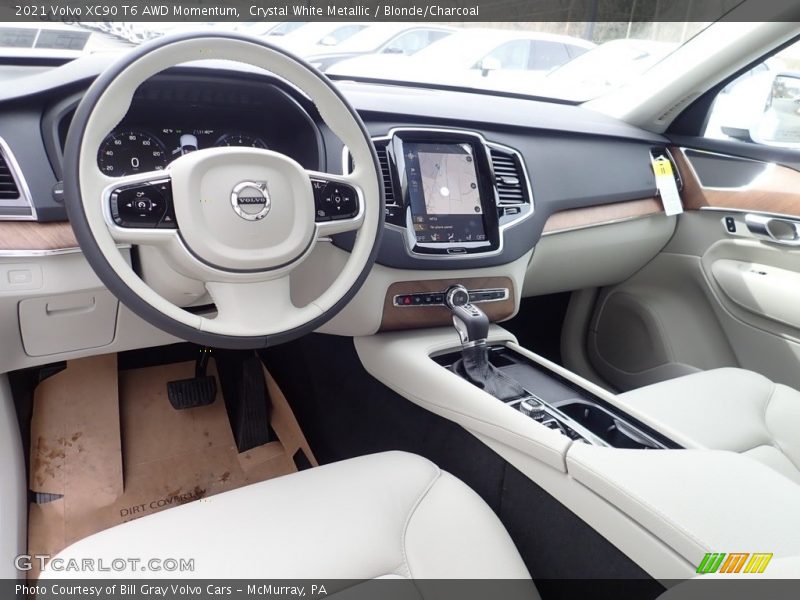 Crystal White Metallic / Blonde/Charcoal 2021 Volvo XC90 T6 AWD Momentum