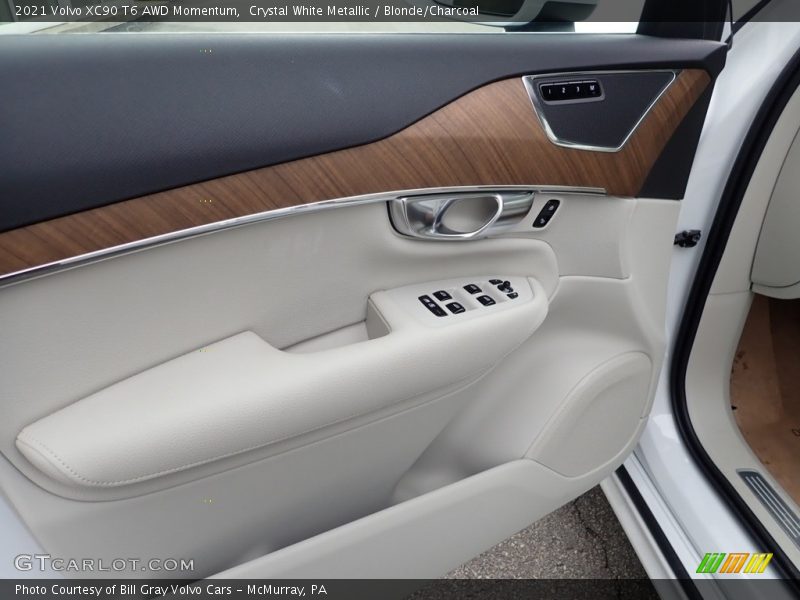 Crystal White Metallic / Blonde/Charcoal 2021 Volvo XC90 T6 AWD Momentum