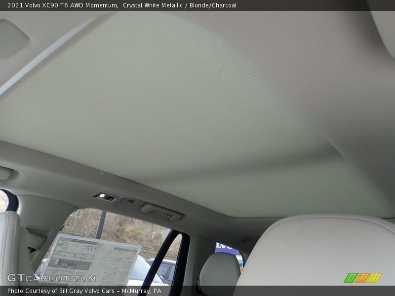 Crystal White Metallic / Blonde/Charcoal 2021 Volvo XC90 T6 AWD Momentum