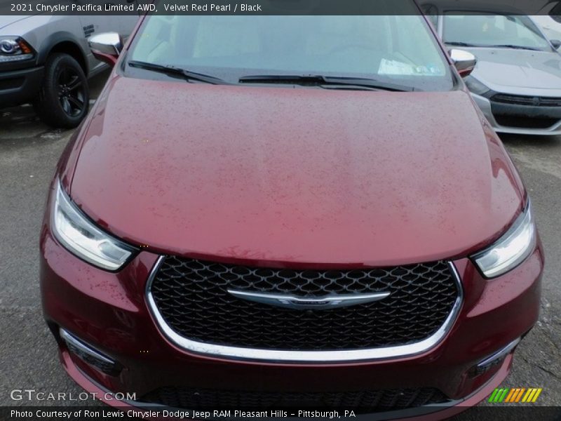 Velvet Red Pearl / Black 2021 Chrysler Pacifica Limited AWD