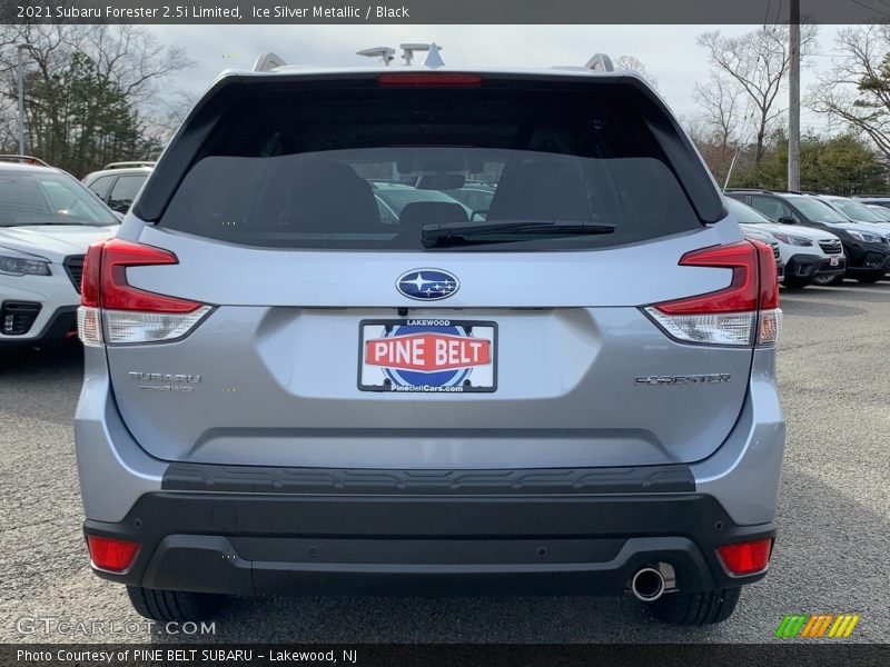 Ice Silver Metallic / Black 2021 Subaru Forester 2.5i Limited