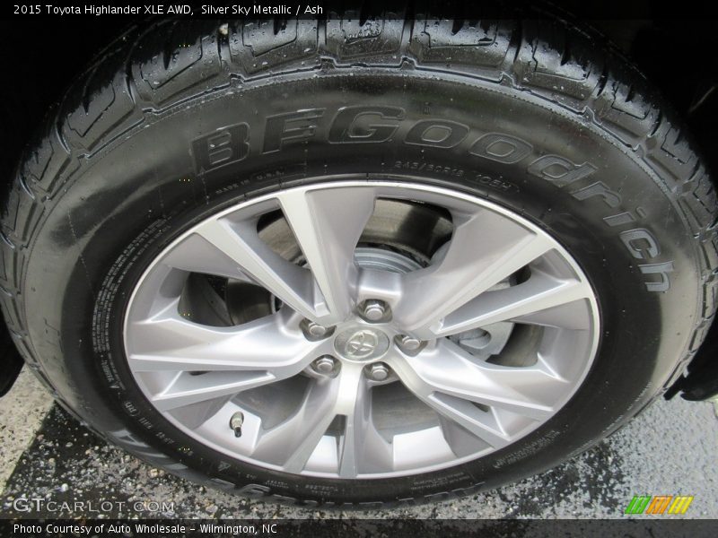 Silver Sky Metallic / Ash 2015 Toyota Highlander XLE AWD