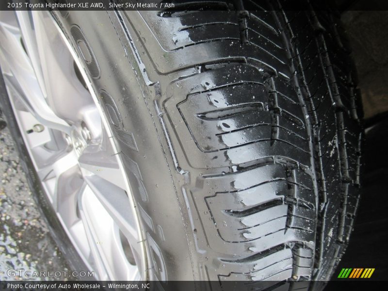 Silver Sky Metallic / Ash 2015 Toyota Highlander XLE AWD