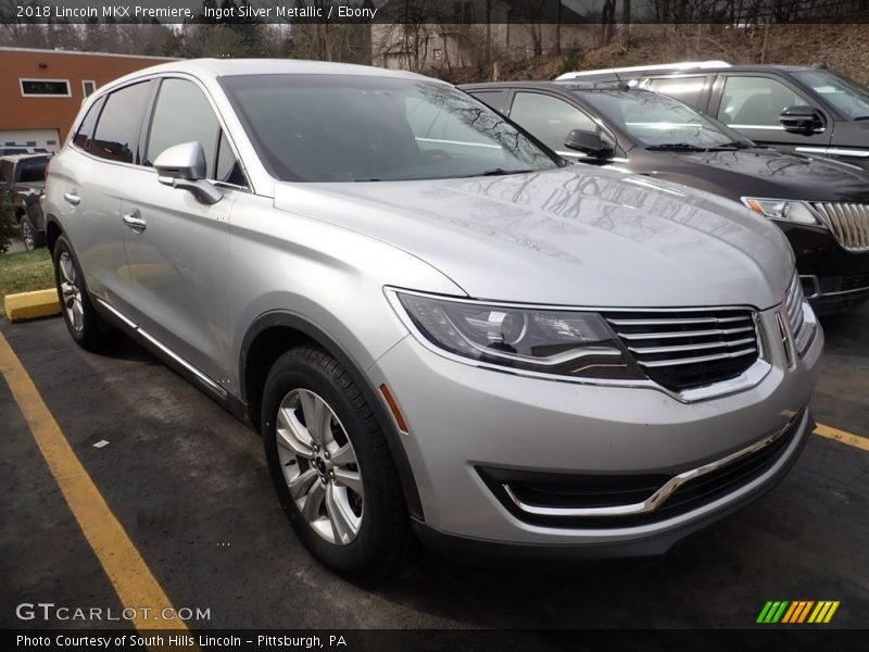 Front 3/4 View of 2018 MKX Premiere