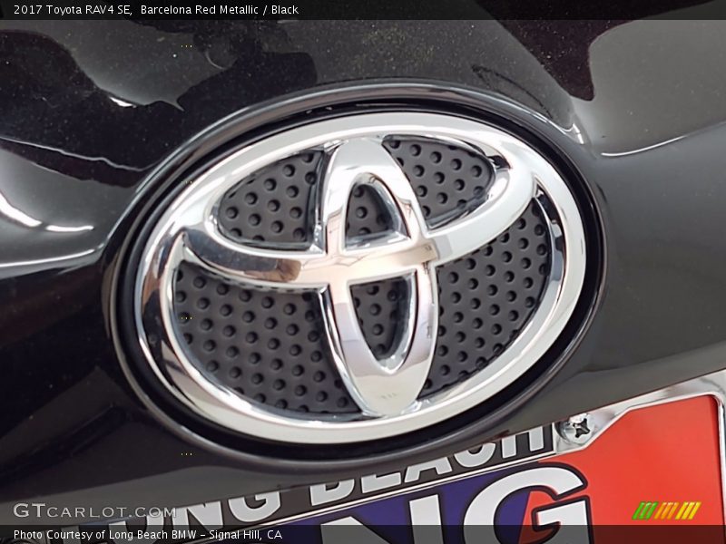 Barcelona Red Metallic / Black 2017 Toyota RAV4 SE