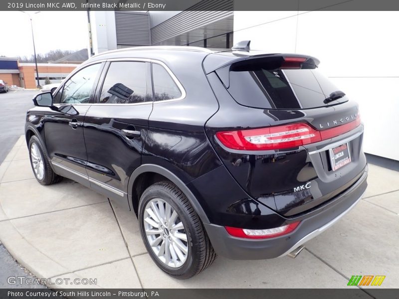 Infinite Black Metallic / Ebony 2019 Lincoln MKC AWD