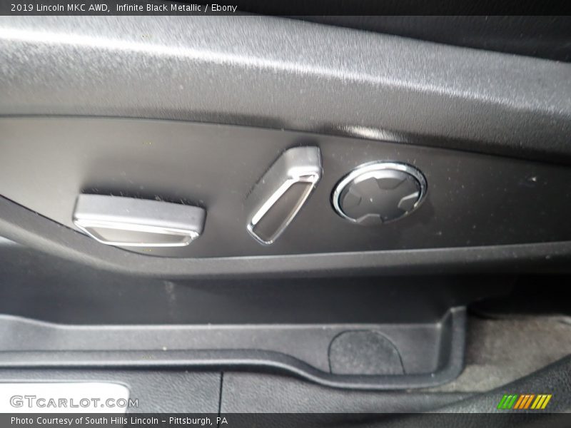Infinite Black Metallic / Ebony 2019 Lincoln MKC AWD