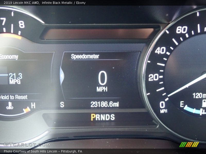 Infinite Black Metallic / Ebony 2019 Lincoln MKC AWD