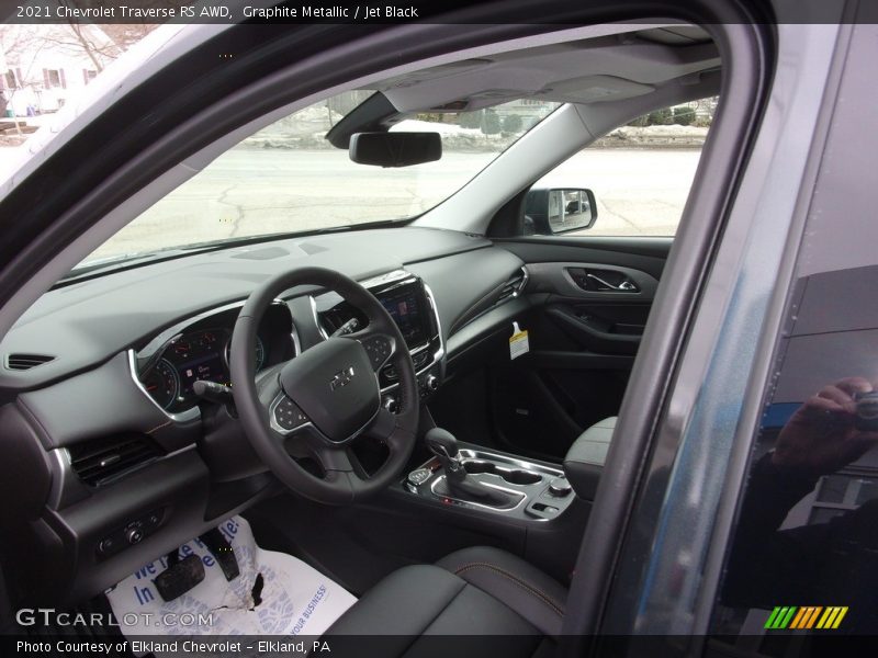 Graphite Metallic / Jet Black 2021 Chevrolet Traverse RS AWD