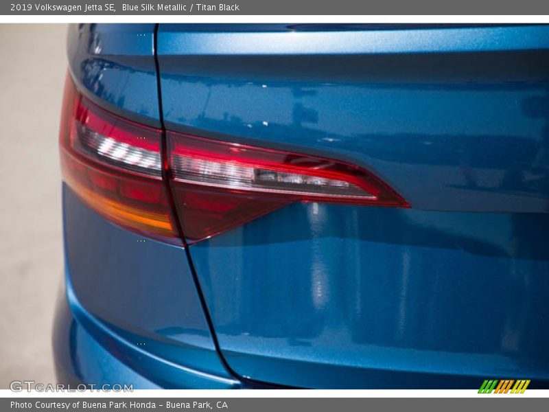 Blue Silk Metallic / Titan Black 2019 Volkswagen Jetta SE