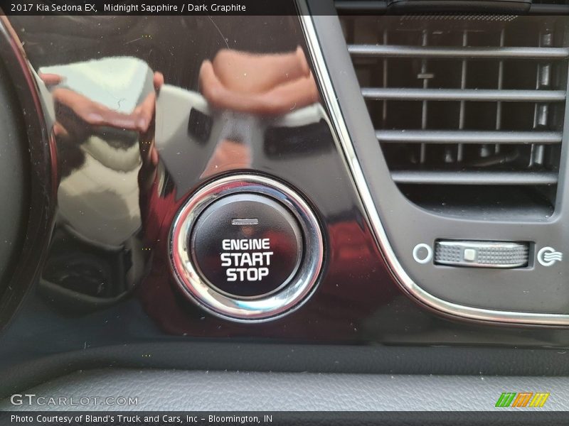 Midnight Sapphire / Dark Graphite 2017 Kia Sedona EX
