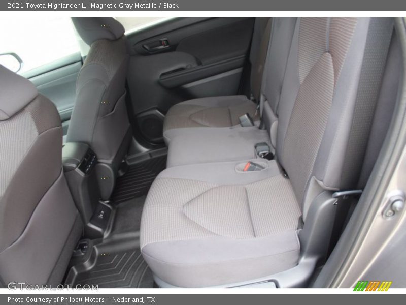 Magnetic Gray Metallic / Black 2021 Toyota Highlander L