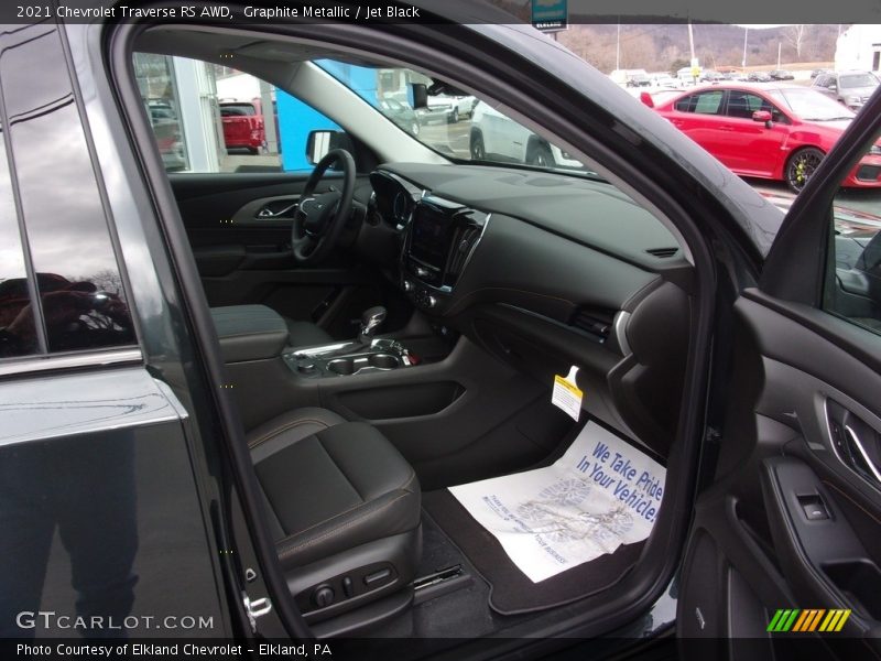 Graphite Metallic / Jet Black 2021 Chevrolet Traverse RS AWD