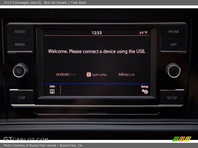 Blue Silk Metallic / Titan Black 2019 Volkswagen Jetta SE