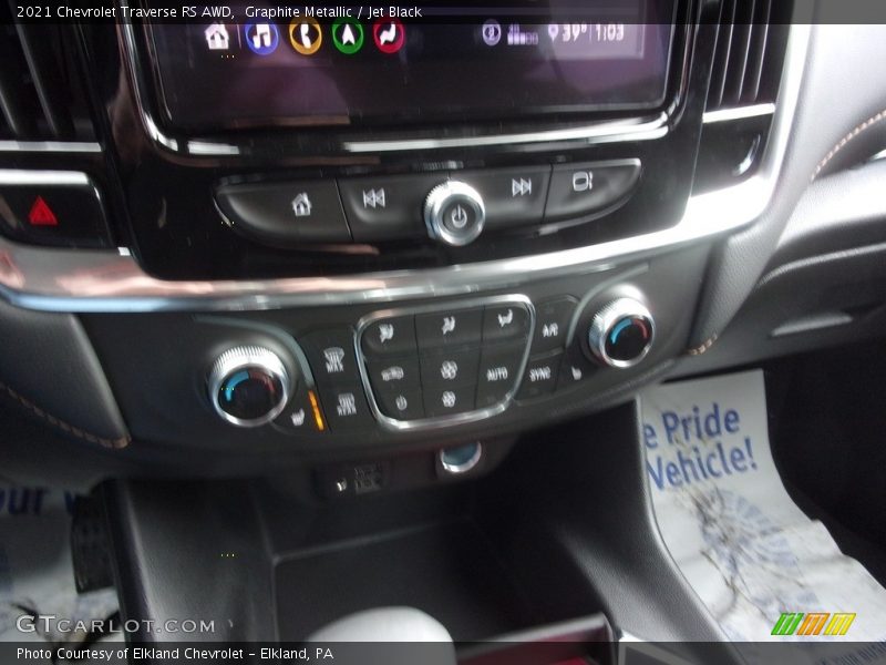 Graphite Metallic / Jet Black 2021 Chevrolet Traverse RS AWD