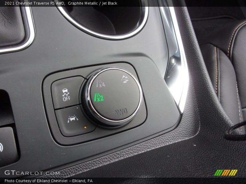 Graphite Metallic / Jet Black 2021 Chevrolet Traverse RS AWD