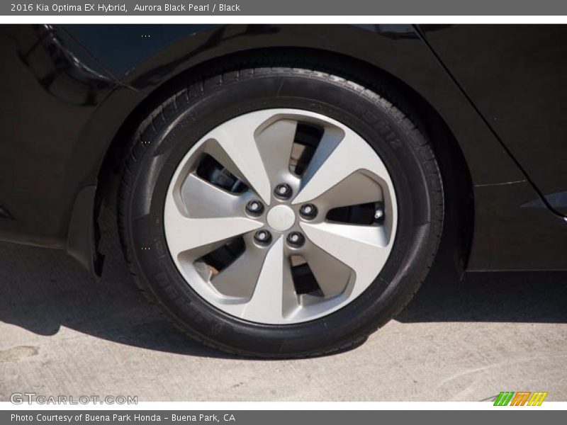  2016 Optima EX Hybrid Wheel
