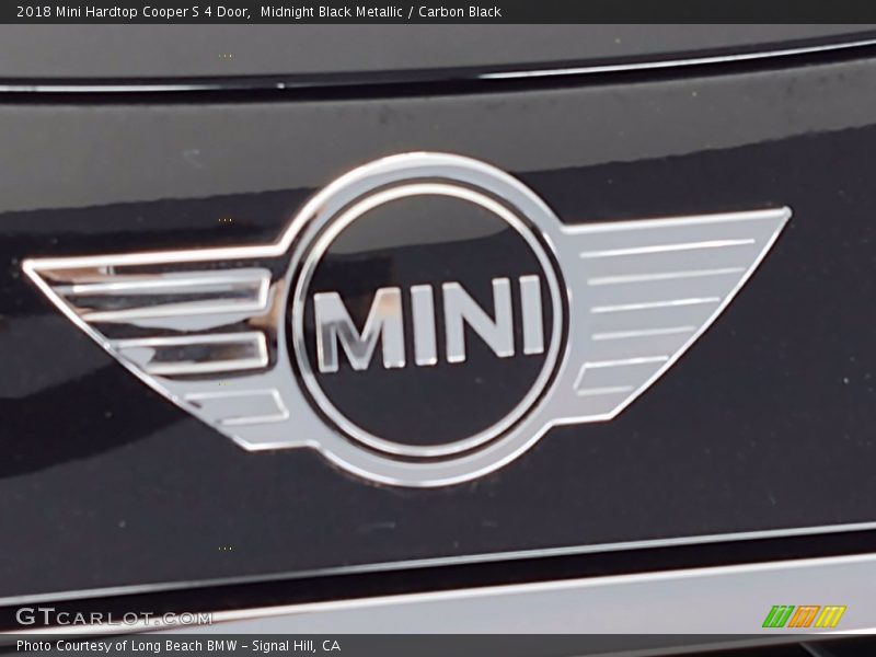 Midnight Black Metallic / Carbon Black 2018 Mini Hardtop Cooper S 4 Door
