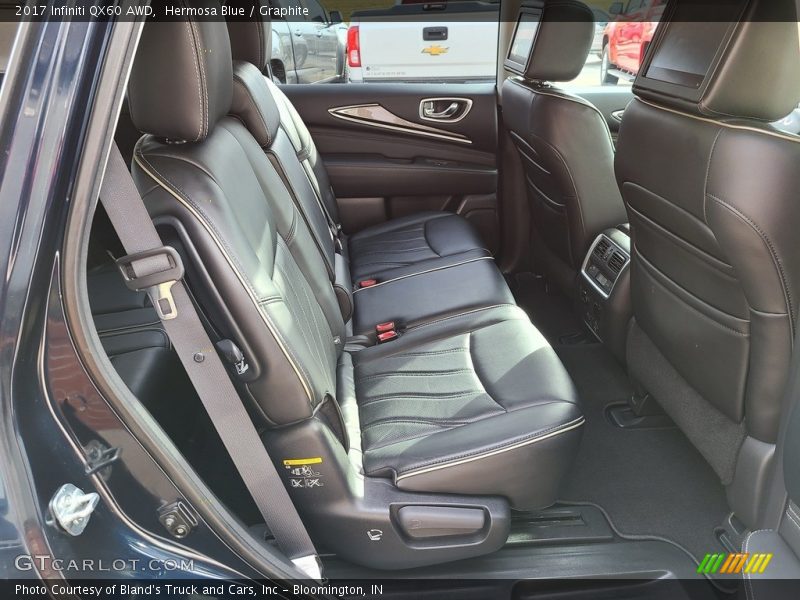 Rear Seat of 2017 QX60 AWD