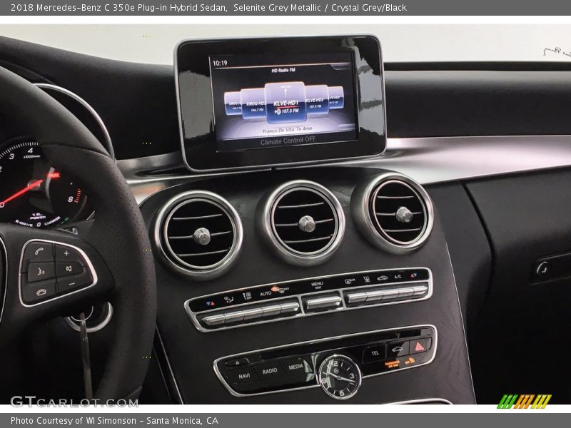 Selenite Grey Metallic / Crystal Grey/Black 2018 Mercedes-Benz C 350e Plug-in Hybrid Sedan