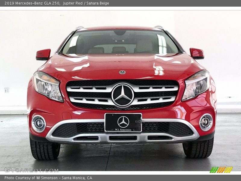 Jupiter Red / Sahara Beige 2019 Mercedes-Benz GLA 250