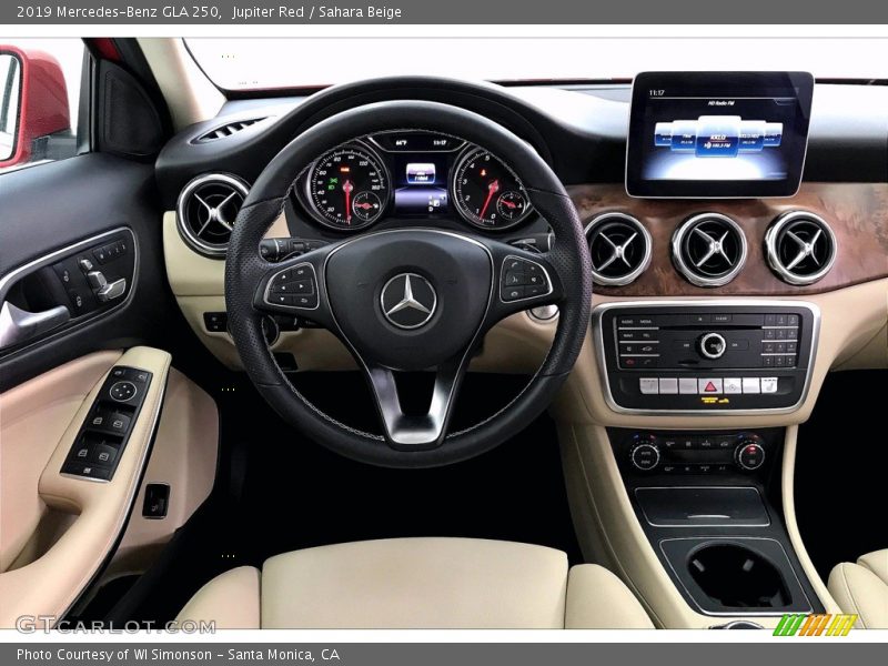 Jupiter Red / Sahara Beige 2019 Mercedes-Benz GLA 250