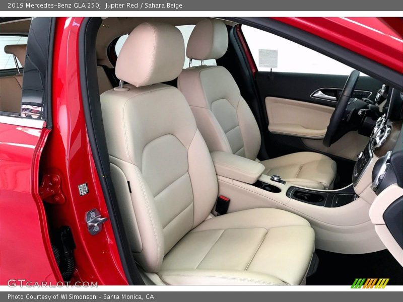 Jupiter Red / Sahara Beige 2019 Mercedes-Benz GLA 250