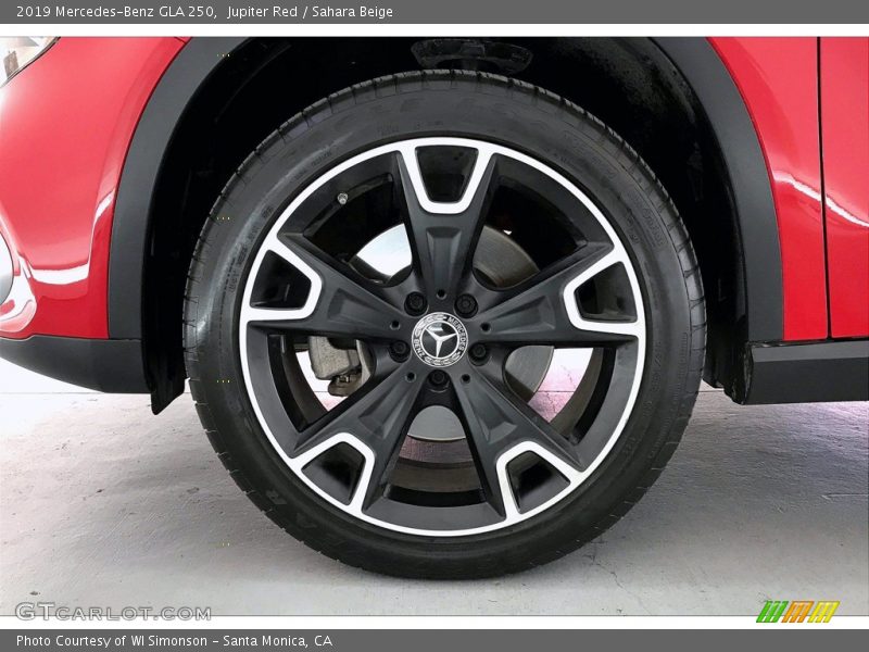 Jupiter Red / Sahara Beige 2019 Mercedes-Benz GLA 250