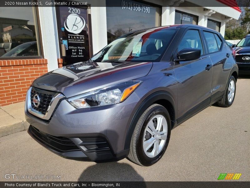 Gun Metallic / Charcoal 2020 Nissan Kicks S