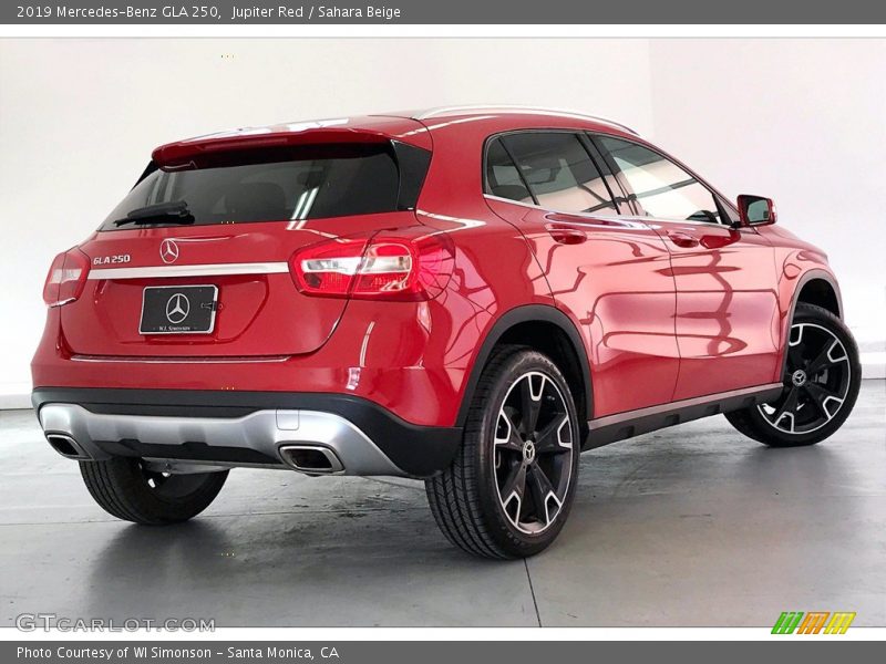 Jupiter Red / Sahara Beige 2019 Mercedes-Benz GLA 250