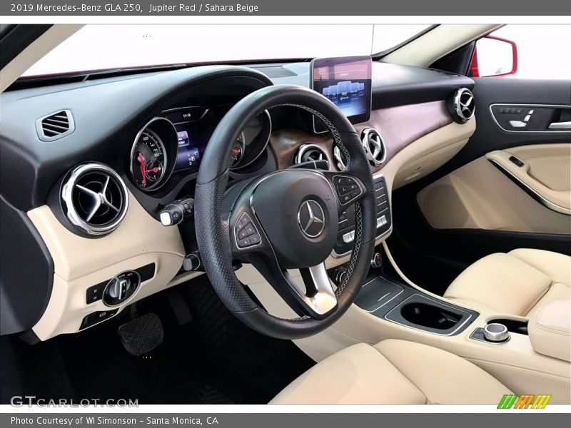 Jupiter Red / Sahara Beige 2019 Mercedes-Benz GLA 250
