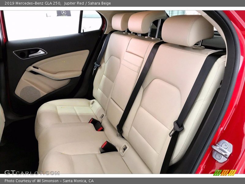 Jupiter Red / Sahara Beige 2019 Mercedes-Benz GLA 250