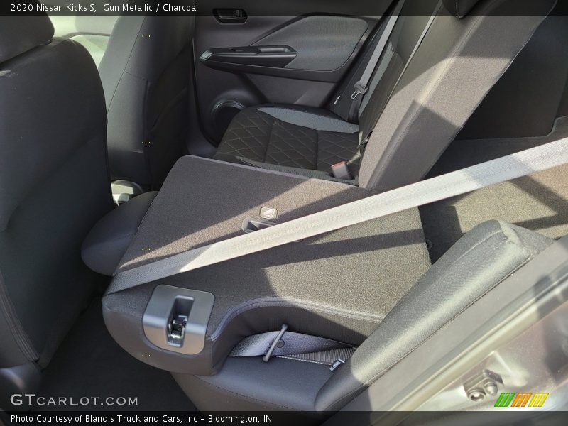 Gun Metallic / Charcoal 2020 Nissan Kicks S