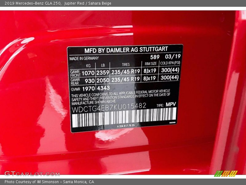 Jupiter Red / Sahara Beige 2019 Mercedes-Benz GLA 250
