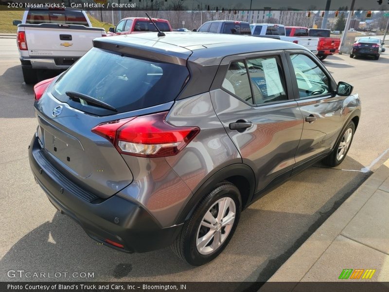 Gun Metallic / Charcoal 2020 Nissan Kicks S