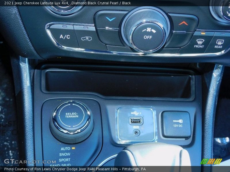 Diamond Black Crystal Pearl / Black 2021 Jeep Cherokee Latitude Lux 4x4