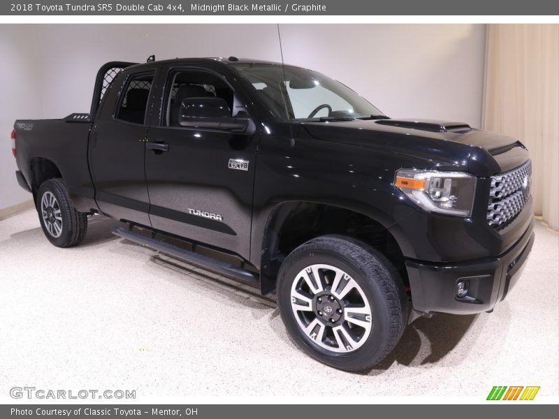 Midnight Black Metallic / Graphite 2018 Toyota Tundra SR5 Double Cab 4x4