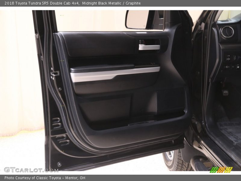 Midnight Black Metallic / Graphite 2018 Toyota Tundra SR5 Double Cab 4x4