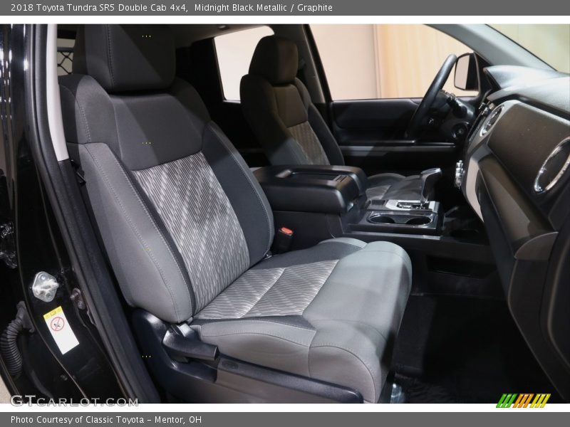 Midnight Black Metallic / Graphite 2018 Toyota Tundra SR5 Double Cab 4x4